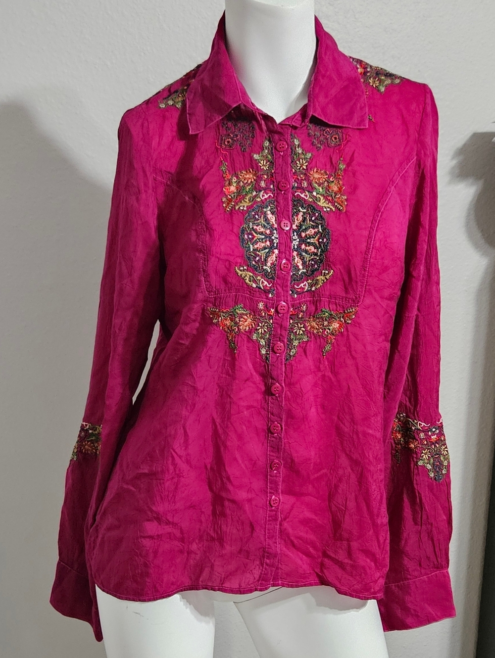 Johnny Was Floral Embroidered Tunic Womens Pink Button Up size S